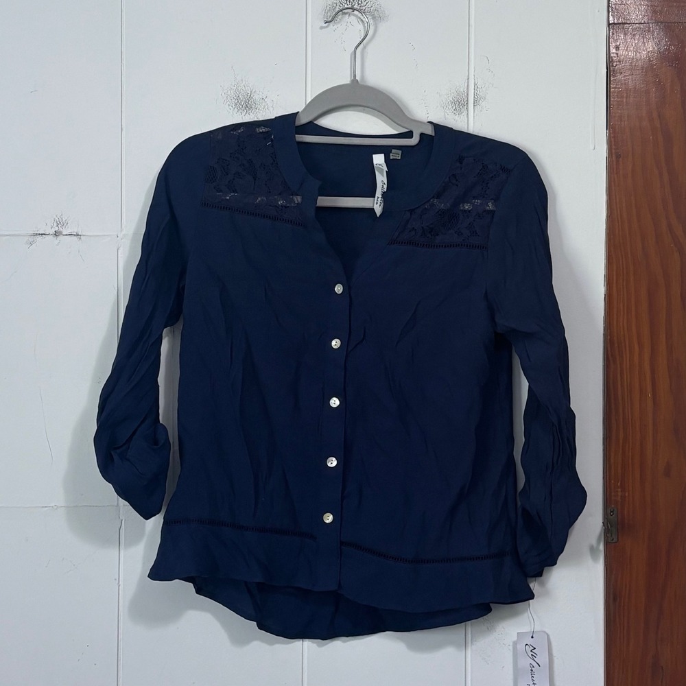 NY Collection Petite Navy Blue Lace Shoulder Roll-Tab Utility Top PXS